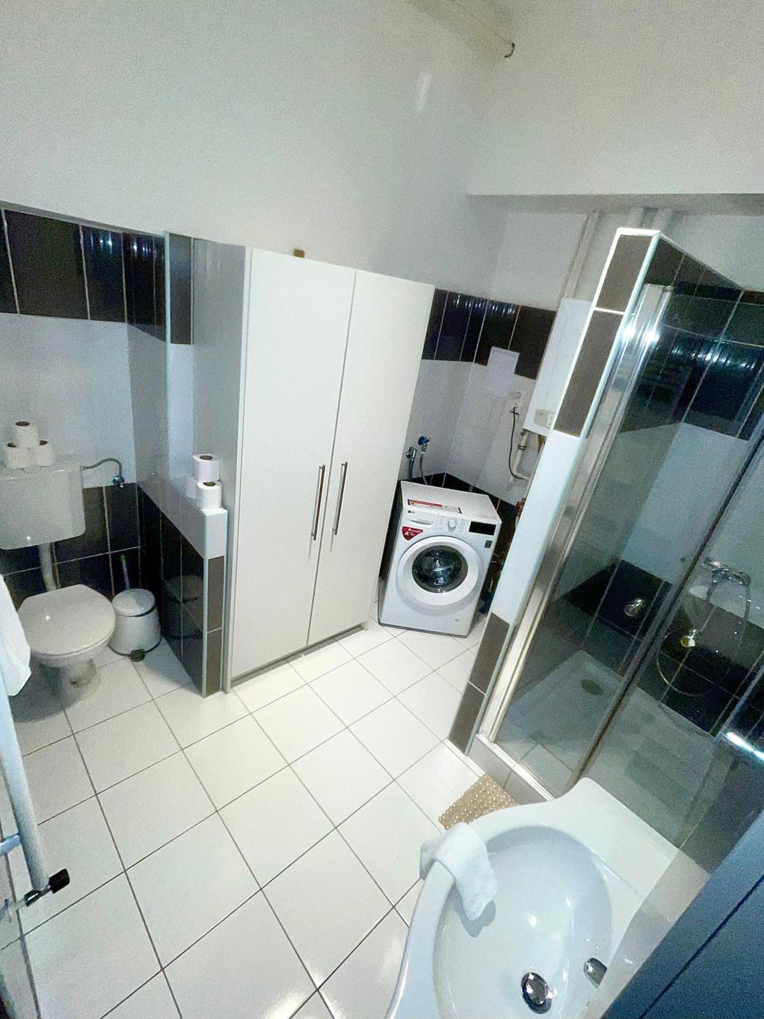 Vivien Apartment บูดาเปสต์ ภายนอก รูปภาพ